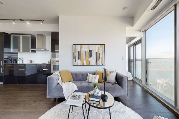 For Lease - 12 York Street Unit# 4207, Toronto, Ontario - Photo 1