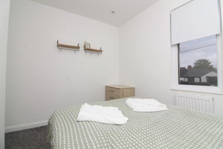 3 bedroom terraced house to rent - Photo 5