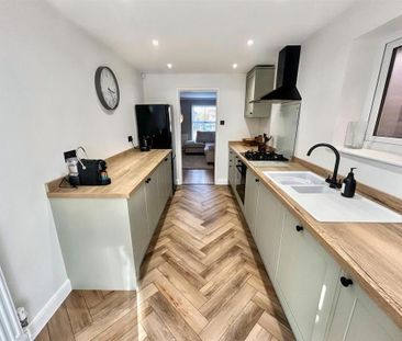 2 bedroom bungalow to rent - Photo 3