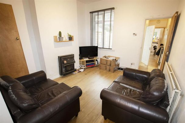 4 bedroom house to rent - Photo 1