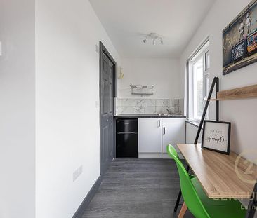 1 bedroom in a house share to rent - Photo 5