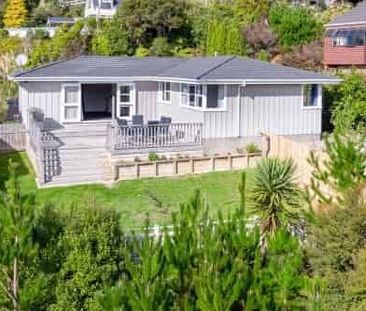 Sunny and private home with a view - Photo 5