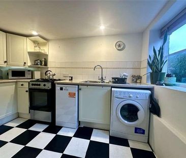 Binsted Place Cottage, River Hill, Binsted, Alton, Hampshire, GU34 - Photo 6