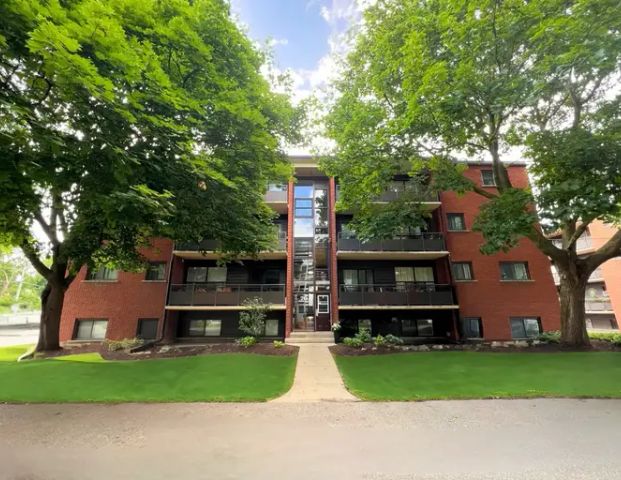 Red Oak Apts - ALL INCLUSIVE | 70 Williams Street, Guelph - Photo 1