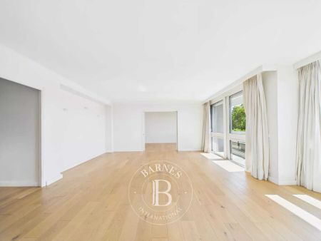 Lille Centre-Quai du Wault, appartement de standing 3/4 chambres, terrasse, cave et 2 parkings - Photo 4