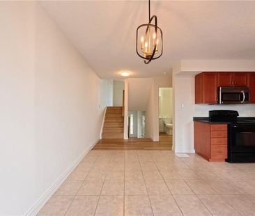 250 PARKVALE Drive, Kitchener, Ontario, N2R1Y8 - Photo 5