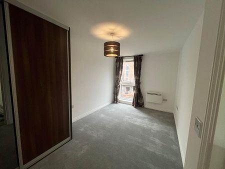 2 bedroom flat to rent - Photo 4