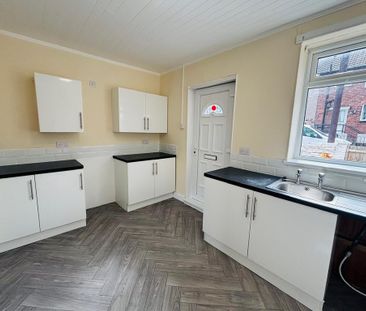 2 bedroom terraced house to rent - Photo 6