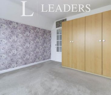 3 bedroom detached house to rent - Photo 4