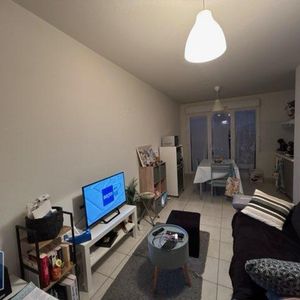 Location Appartement 2 pièces 37m² BOURG EN BRESSE 01000 - Photo 2