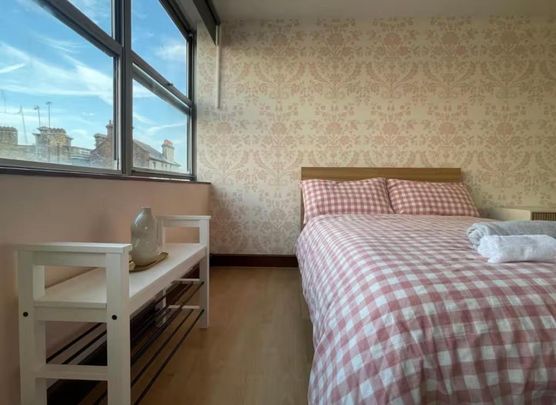 Studio to rent - Photo 1