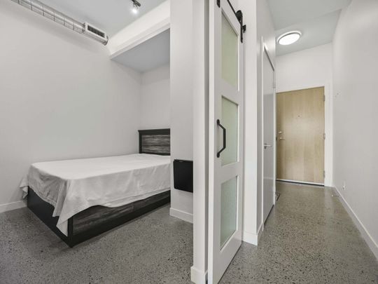 For Lease - 510 King Street Unit# 405, Toronto, Ontario - Photo 1