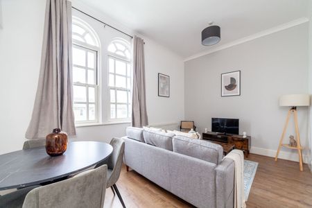 2 Bed Flat, Astoria Court, E8 - Photo 2