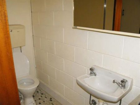 Quiet Comfort, Prime Location - Photo 3