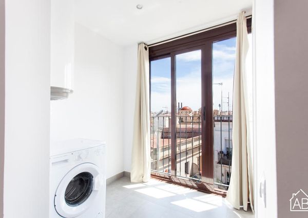 Stylish 2-bedroom Apartment with a Private Terrace in Poble Sec