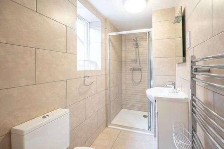 Lodge Lane, North Finchley, N12 - Photo 3