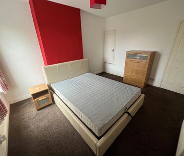 3 bedroom property to rent - Photo 3