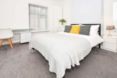 3 bedroom terraced house to rent - Photo 5