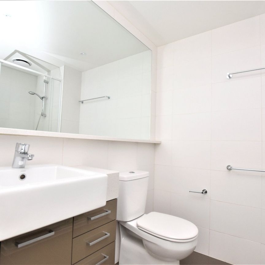 3702/241 City Road - Photo 1