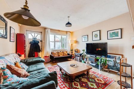 2 bedroom terraced house to rent - Photo 2