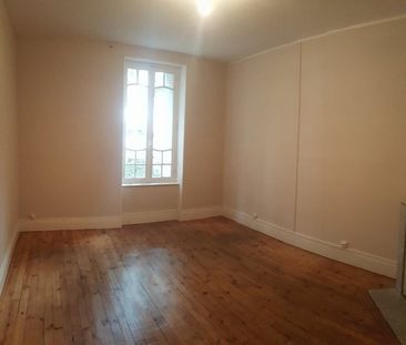 Location Appartement 3 pièces 72m² CHAMALIERES 63400 - Photo 2