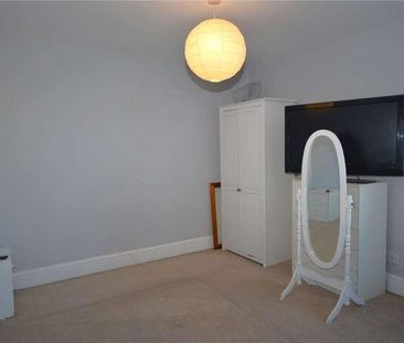 Pembroke Street, Old Town, Swindon, SN1 - Photo 2