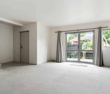 CONVENIENT MODERN LIVING - Photo 1