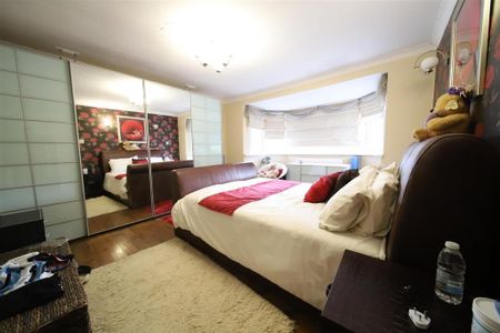 5 bedroom semi-detached house to rent - Photo 4