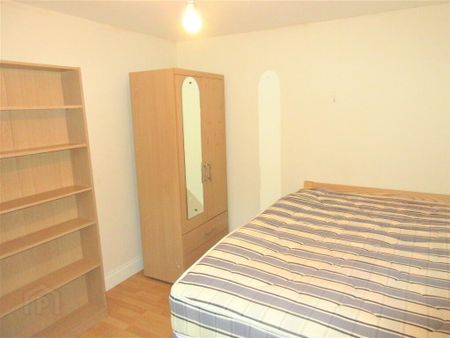 Great Apartment, 73a Agincourt Avenue, Queens Quarter, Belfast, BT7 1QB - Photo 2
