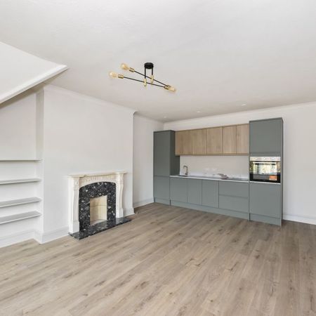 2 Bedroom Flat, Fourth Avenue, Hove - Photo 4
