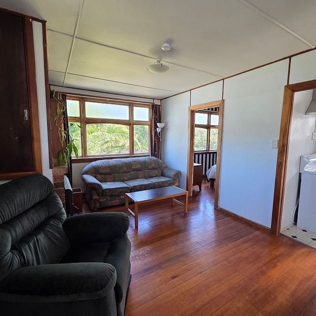 Furnished 2 bedroom by the beach - Photo 1