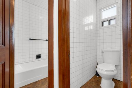 For Lease - 760 King Street Unit# Room 3, Hamilton, Ontario - Photo 5