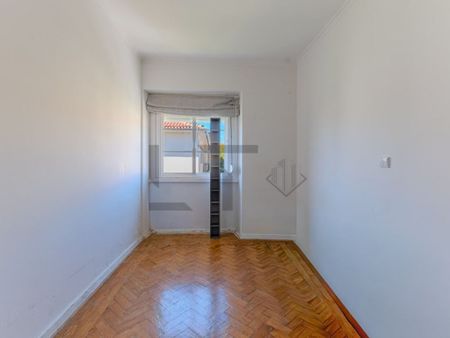 4 room luxury Flat for rent in Avenida Igreja (Campo Grande), Lisbon - Photo 3