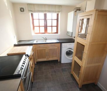 2 bedroom terraced house to rent - Photo 5