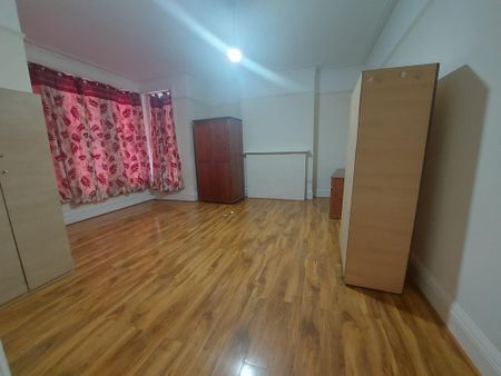 2 bedroom maisonette to rent - Photo 3