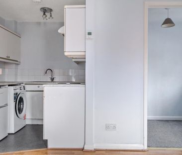 1 bedroom semi-detached house to rent - Photo 4