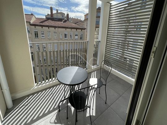 T3 meublé de 68 m² avec climatisation et terrasse - Photo 1