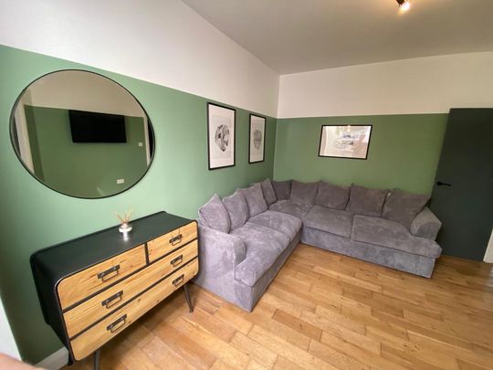 4 bedroom terraced house to rent - Photo 1