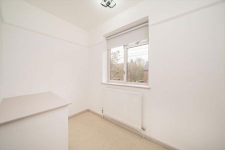 3 bedroom maisonette to rent - Photo 4