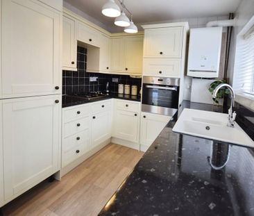 2 bedroom semi-detached bungalow to rent - Photo 4