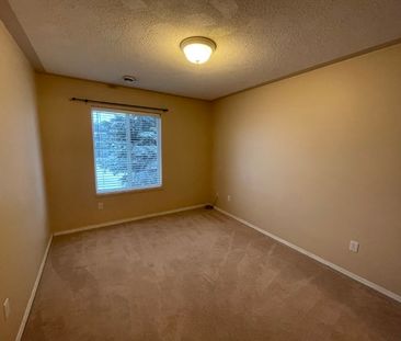 2-Bed Apartment Condo in Stony Plain - Photo 3