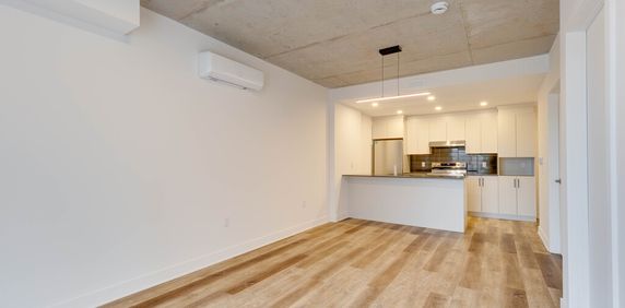 3 1/2 - EVERYTHING INCLUDED - Photo 2