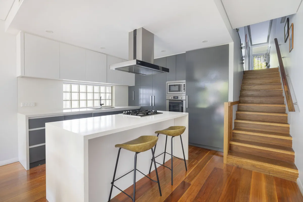 A transformed classic semi and stylish contemporary home - Photo 1