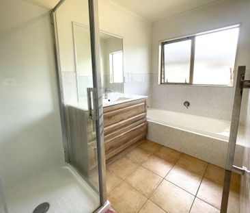 4 Bedroom in East Tamaki - Photo 2