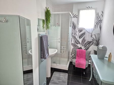 A LOUER Maison de plain pied 3 CH 50890 CONDE SUR VIRE - Photo 2