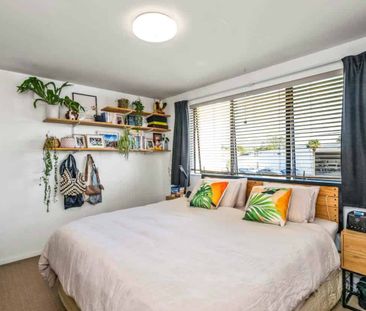 Great Location - Photo 2