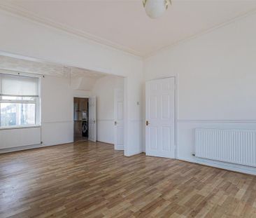 3 bedroom end of terrace house to rent - Photo 6
