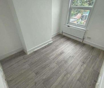 Town Road, Edmonton, N9 - Photo 2