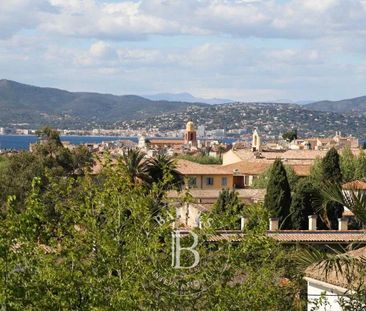 SAINT-TROPEZ - CENTRE VILLAGE - 10 CHAMBRES - PISCINE - Photo 3