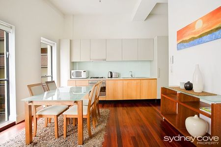 TRENDY CHIC APARTMENT | Furnished - Photo 2